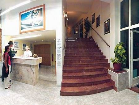 Aparthotel Catalina Sant Antoni de Portmany Интериор снимка